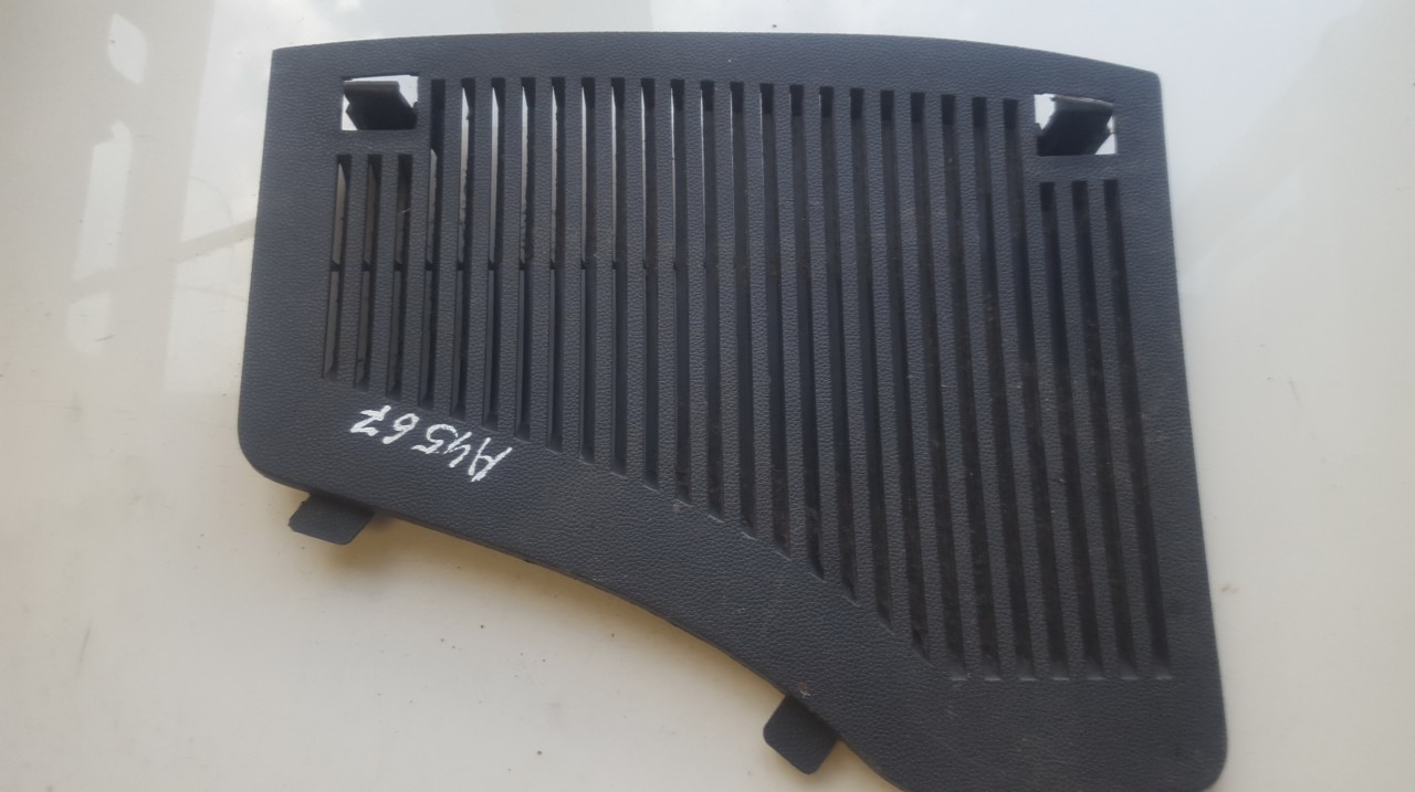 13131327RH Opel Zafira 2011 Wloty powietrza do kabiny