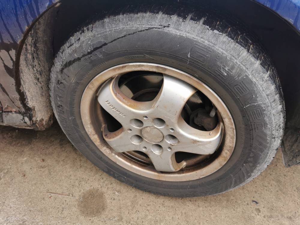 5X100 Audi A3 1998 Liettuan renkaiden komplekti R15