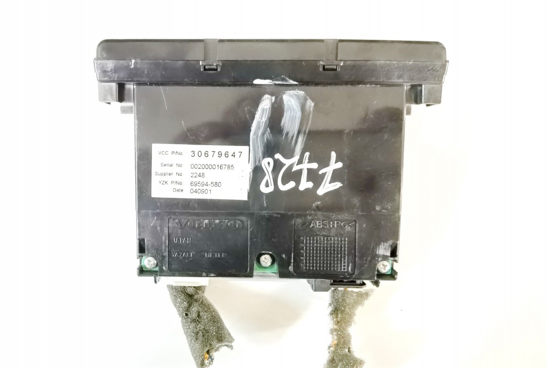 30679647 69594580 Dashboard Radio Display (Clock,Info Monitor,BORD