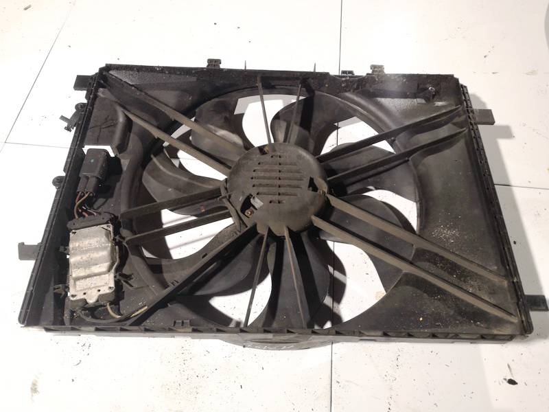 3136613344 Mercedes-Benz C-CLASS 2008 Le ventilateur du radiateur
