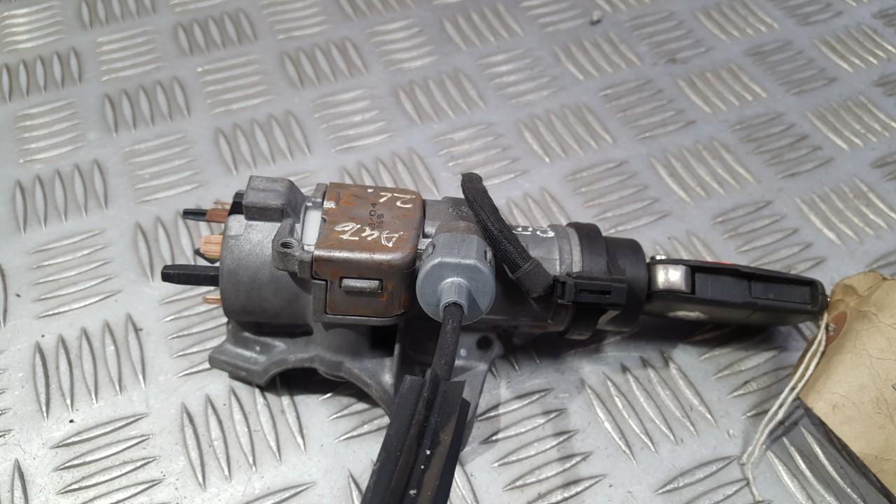 4B0905851F Volkswagen Passat 2002 Ignition Barrels (Ignition Switch)