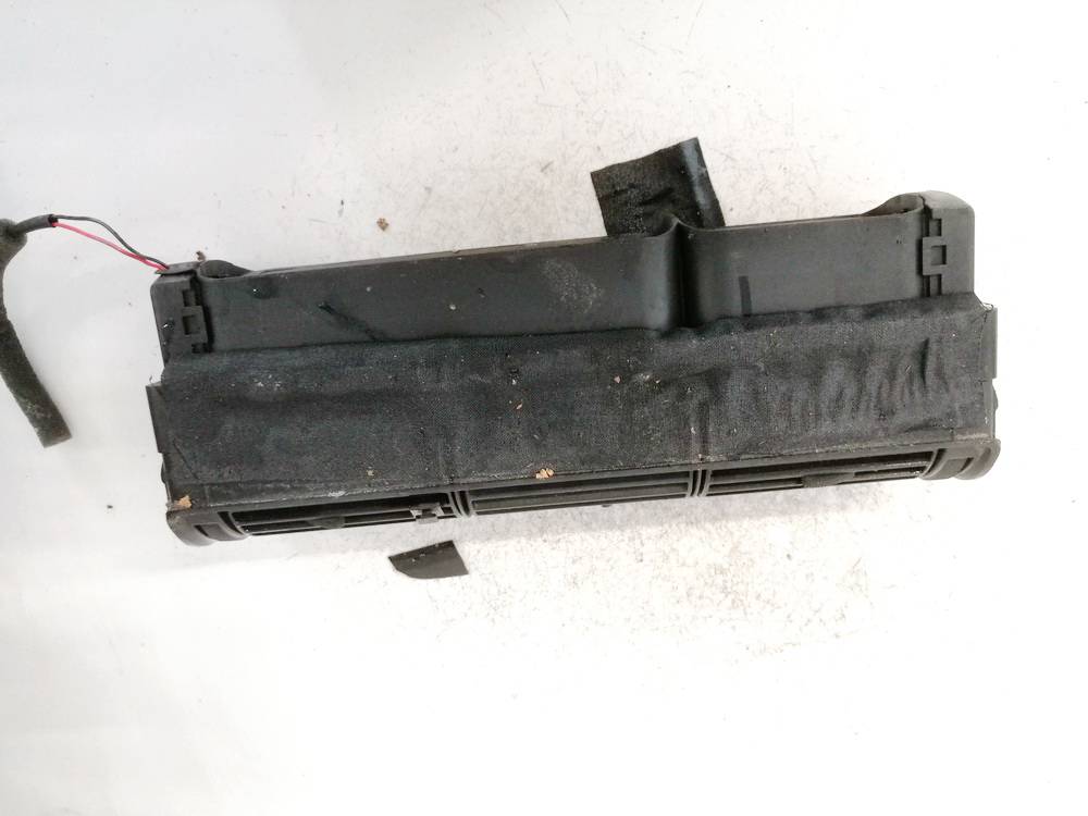 8D1820951 Audi A4 2000 Dash Vent (Air Vent Grille) - Thumbnail 2