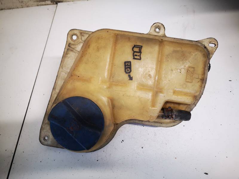 8D0121403L Volkswagen Passat 2004 Expansion Tank coolant (RADIATOR EXPANSION TANK BOTTLE )