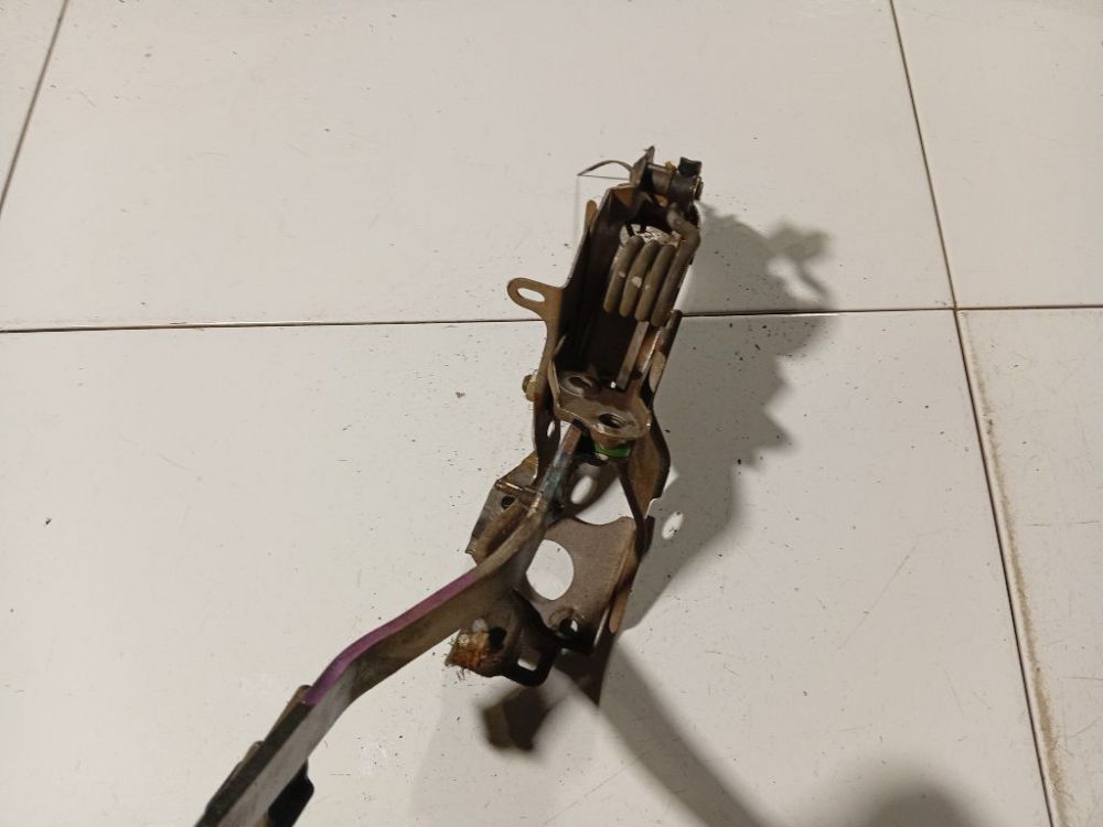 Toyota RAV-4 2003 Stabdziu pedalas - Thumbnail 4