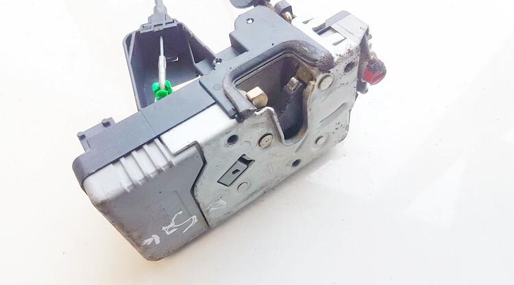 4855193A5 SAAB 9-5 2005 Durvju slēdzene - AIZMUGURE PA KREISI