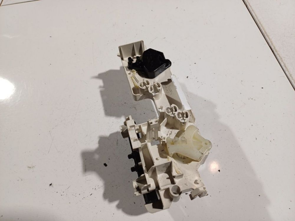 758649 Toyota Yaris 2005 Climate Control Panel (heater control switches) - Thumbnail 3