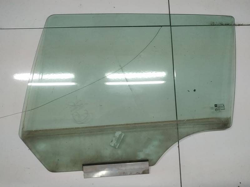 AS2 Opel Astra 2006 Oven lasi - TAKANA VASEMMALLA