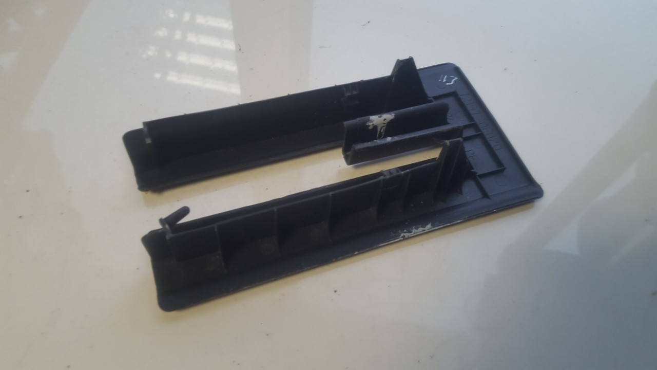 721570F020 Toyota Corolla Verso 2006 Salona apdare (plastmasas) - Thumbnail 2