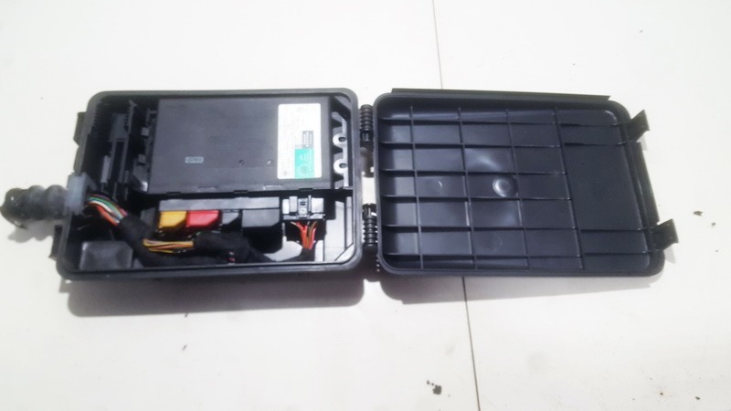 4B0962258D Audi A6 1998 Komforta bloks