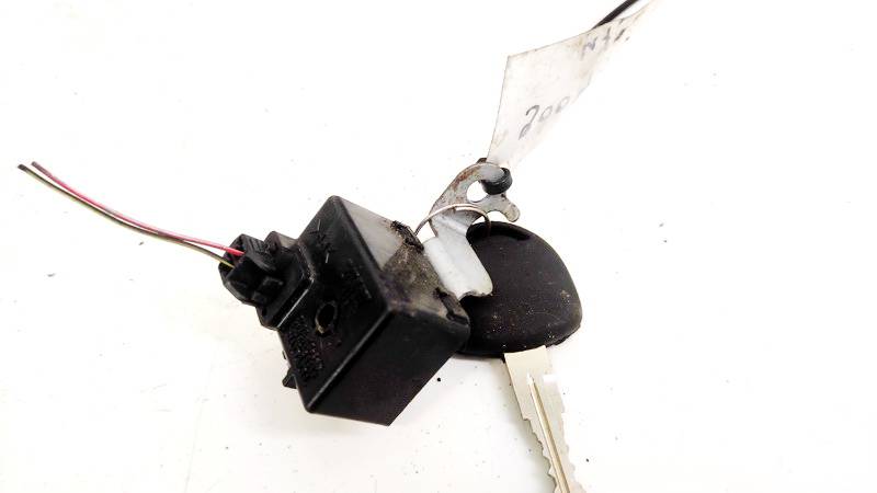 8665013010 Toyota Avensis 2004 Relay module - Thumbnail 2