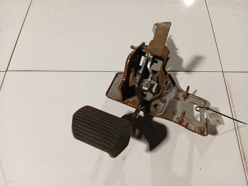 Citroen C4 Picasso 2008 Bremžu pedālis