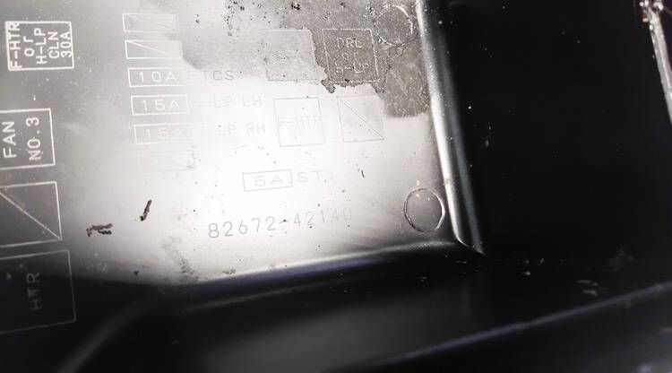 8267242140 Toyota RAV-4 2003 Drošinātāju kārbas vāks - Thumbnail 3