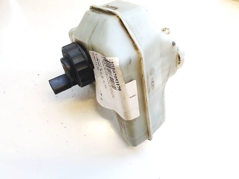 3C1611301 Volkswagen Tiguan 2010 Brake Master Cylinder Reservoir