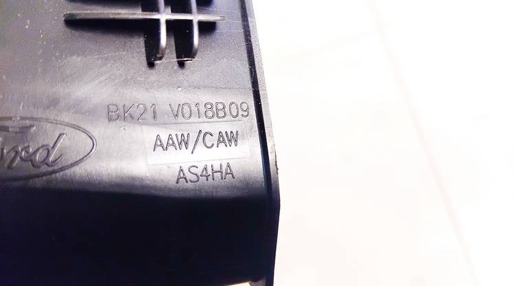 BK21V018B09 Ford Transit Custom 2013 Rejilla Aireadora - 
Moldura protectora de la rejilla de ventilación lateral del panel - Thumbnail 3