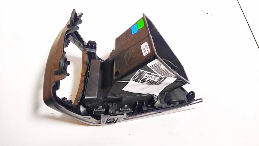 BK21V018B09 Ford Transit Custom 2013 Rejilla Aireadora - 
Moldura protectora de la rejilla de ventilación lateral del panel - Thumbnail 2