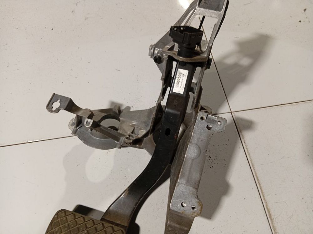 4F1723117B Audi A6 2005 Pedal work, Brake pedal, Pedal bracket, Clutch pedal - Thumbnail 3