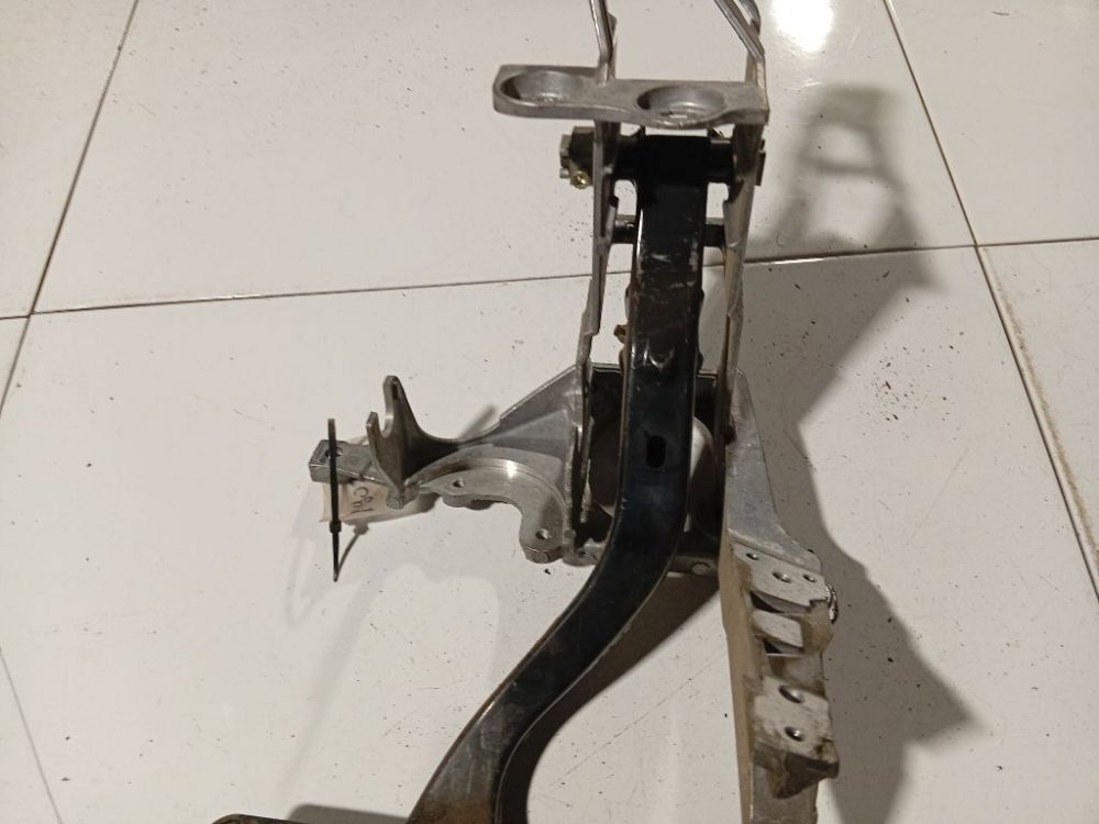 8D1721117P Skoda Superb 2005 Pedal work, Brake pedal, Pedal bracket, Clutch pedal - Thumbnail 3