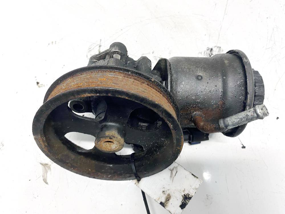 Toyota Corolla Verso 2007 Pump assembly - Power steering pump