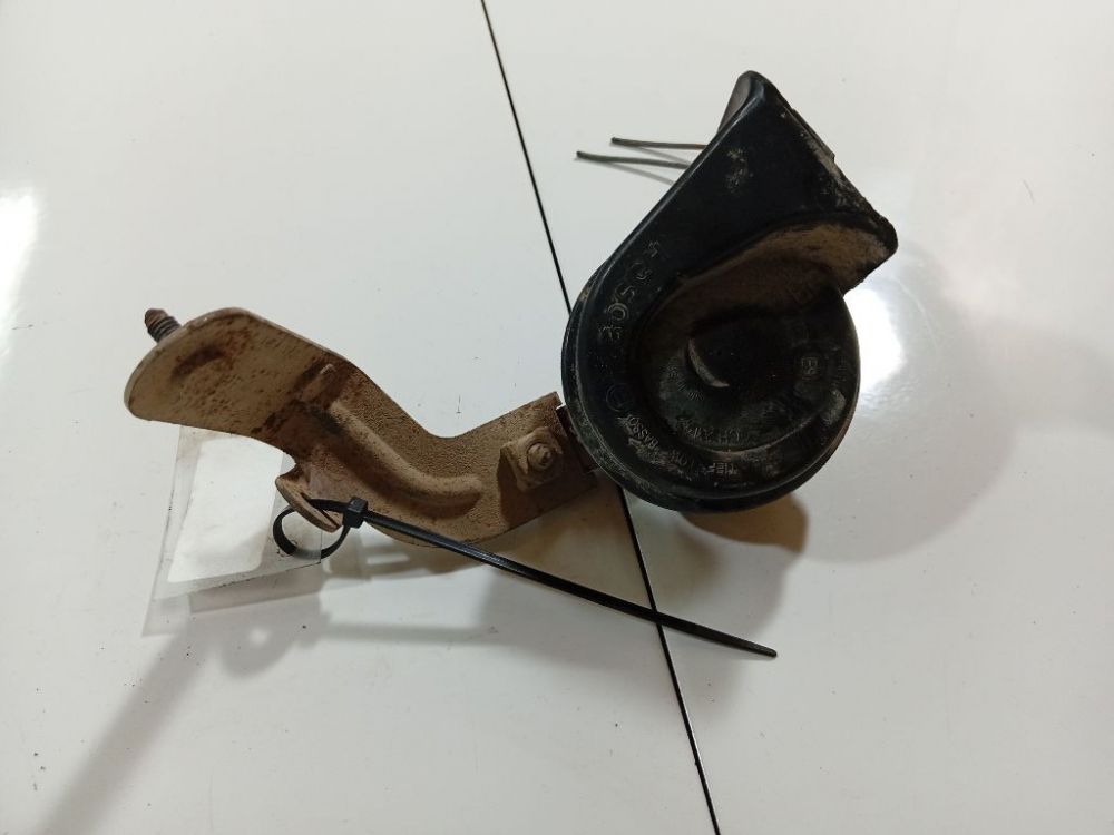703881157 Volkswagen Passat 2005 Horn Siren
