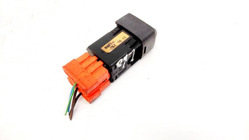 5106257 SAAB 9-3 2001 Przycisk regulatora wysokości lampy - Thumbnail 2