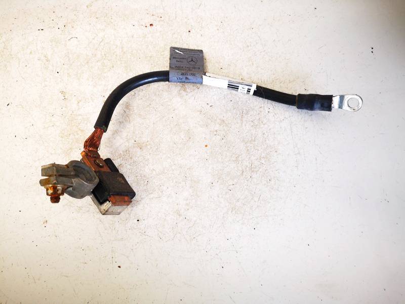 A2045420818 Mercedes-Benz C-CLASS 2008 battery terminal