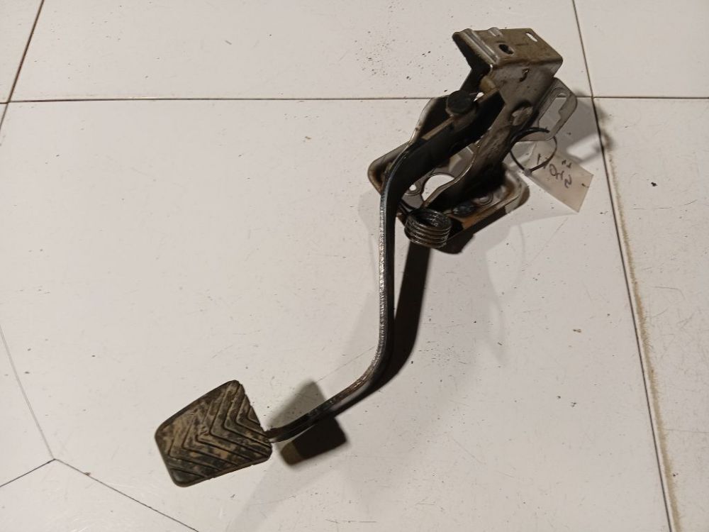 Mitsubishi Grandis 2005 Pedal work, Brake pedal, Pedal bracket, Clutch pedal