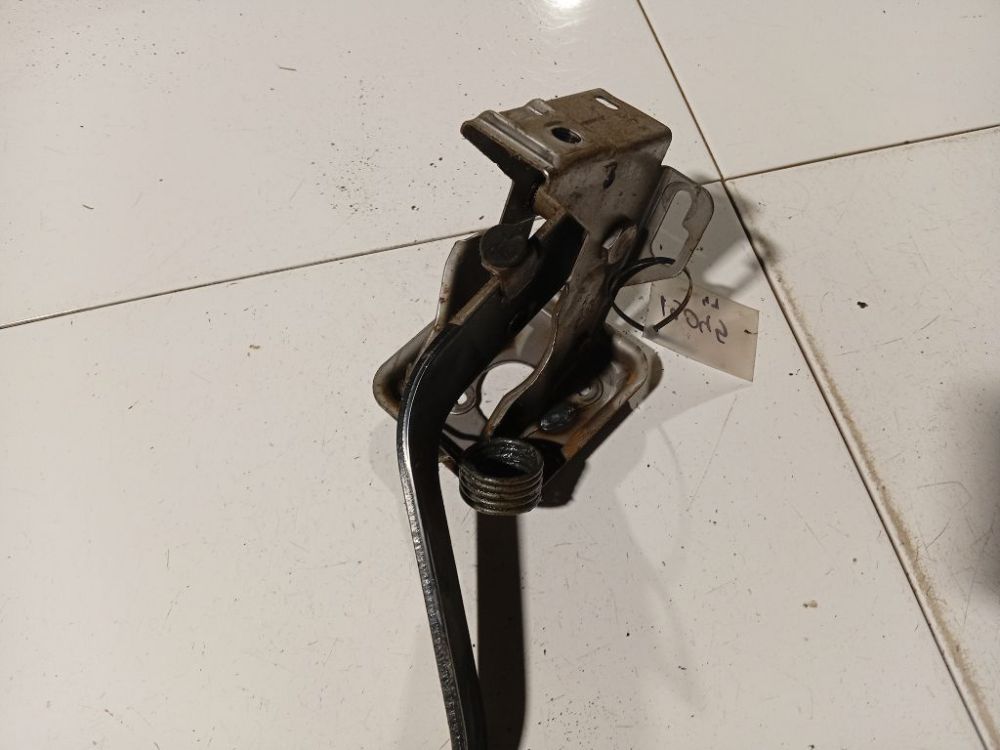 Mitsubishi Grandis 2005 Pedal work, Brake pedal, Pedal bracket, Clutch pedal - Thumbnail 3