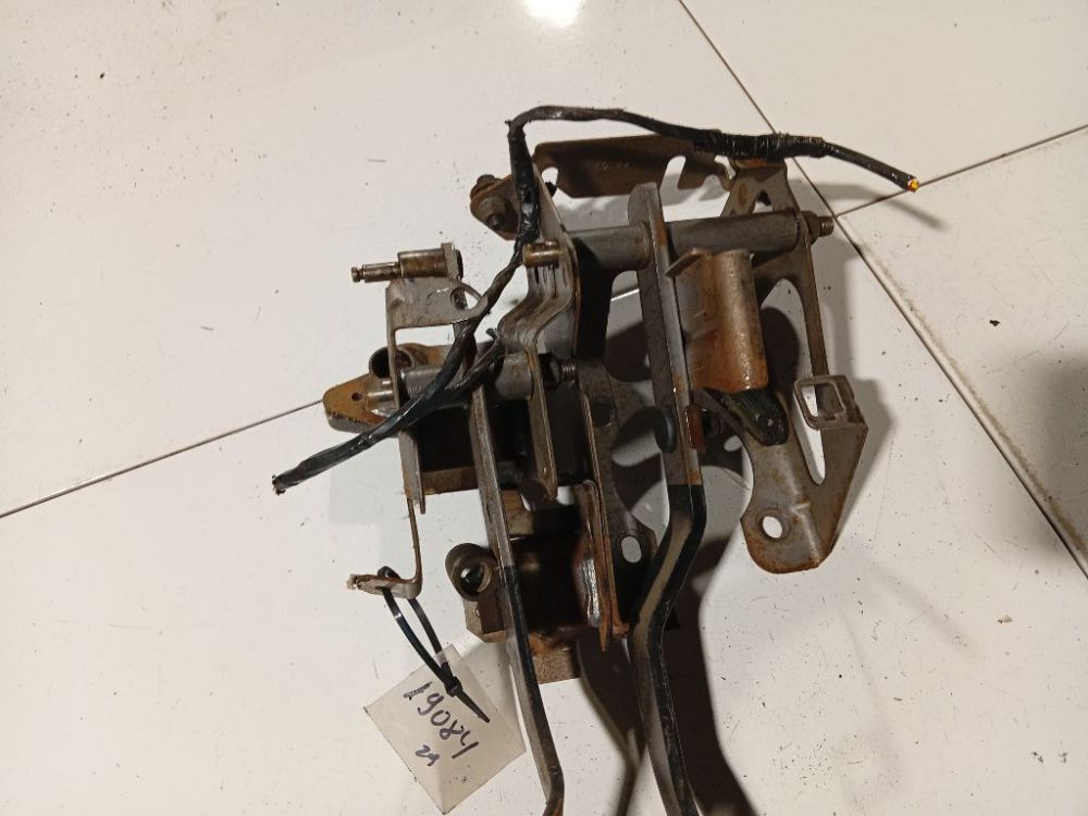 Chrysler Sebring 2002 Pedal work, Brake pedal, Pedal bracket, Clutch pedal - Thumbnail 4