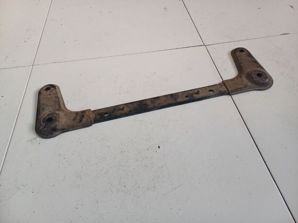 Renault Clio 2016 Uchwyt mocujący chłodnicy