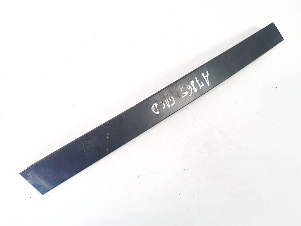 BMW 3-Series 2002 Durvju apdares augšējā daļa - AIZMUGURE PA LABI