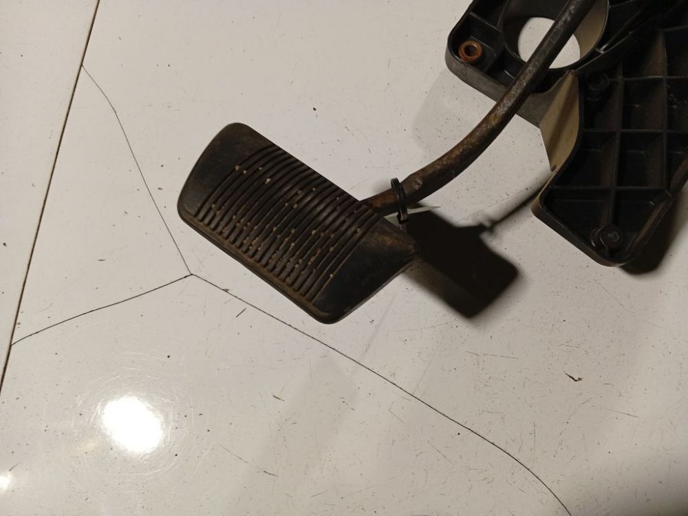 Chrysler Pacifica 2004 Pedal work, Brake pedal, Pedal bracket, Clutch pedal - Thumbnail 2