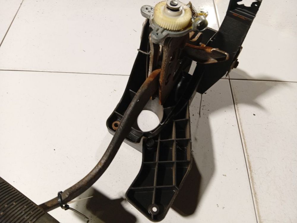 Chrysler Pacifica 2004 Pedal work, Brake pedal, Pedal bracket, Clutch pedal - Thumbnail 3