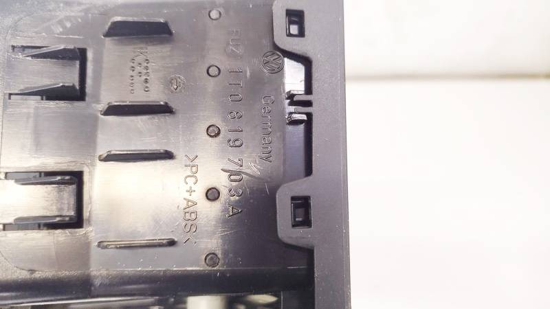 1T0819703A Volkswagen Touran 2004 Dash Vent (Air Vent Grille) - Thumbnail 3