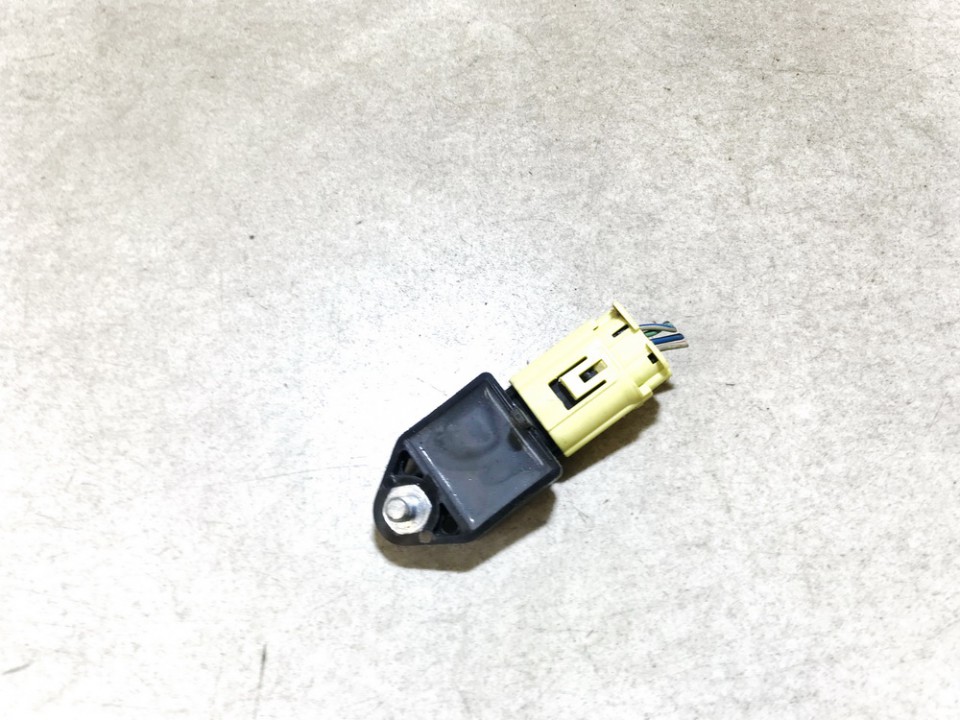 8983105010 Toyota Avensis 2005 Srs Airbag crash sensor - Thumbnail 3