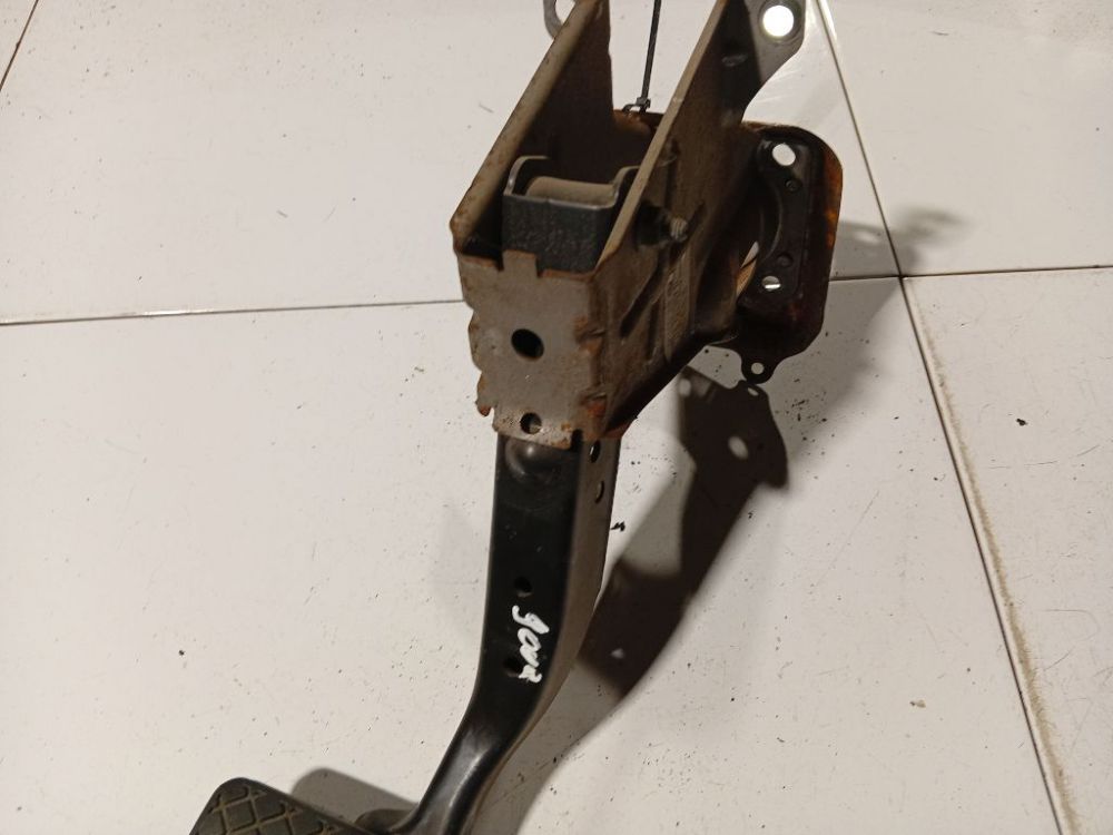 1T1723057N Skoda Octavia 2008 Pedal work, Brake pedal, Pedal bracket, Clutch pedal - Thumbnail 3