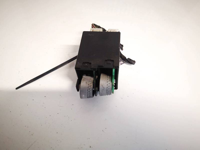 933001H050ED Kia Ceed 2007 Headlight Range Control Light Controller Lighting