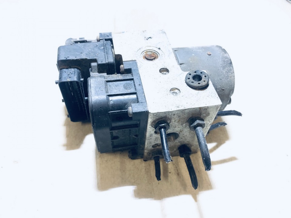 8E0614111AB Volkswagen Passat 1998 ABS Unit (ABS Brake Pump)