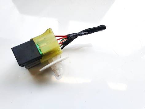 9008087019 Toyota Avensis 2003 Skrzynka bezpieczników