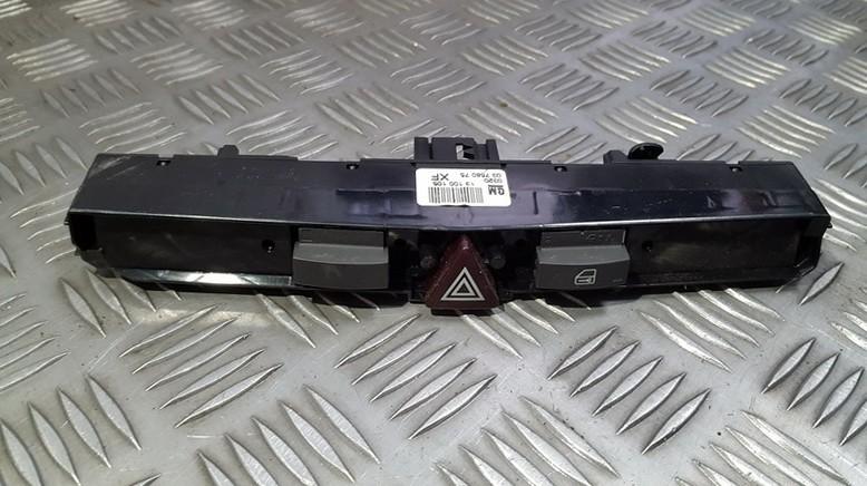 13100105 Opel Astra 2007 Hazard switch