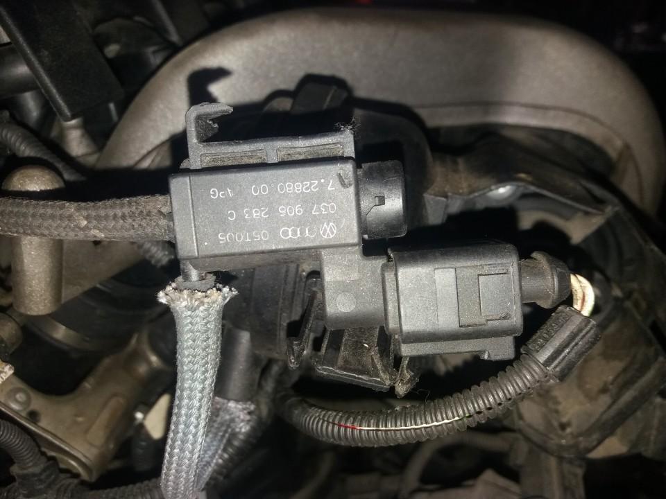 VW Audi Seat SKODA Abgassteuerung Magnetventil 037906283C