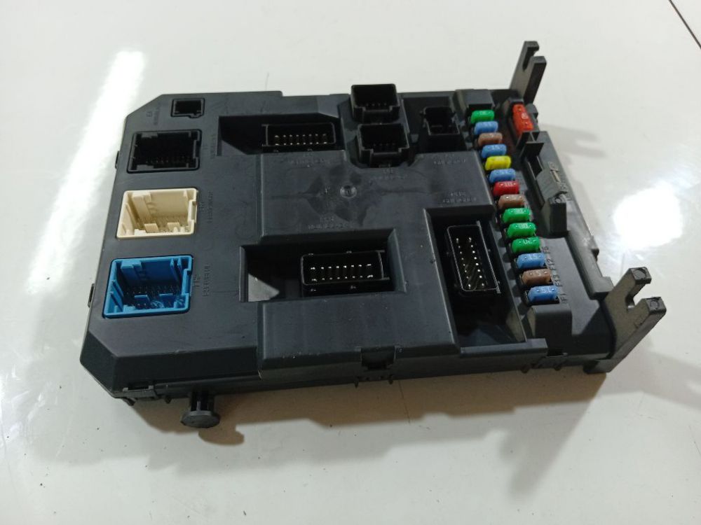 9666951980 Citroen DS3 2010 Komforto blokas