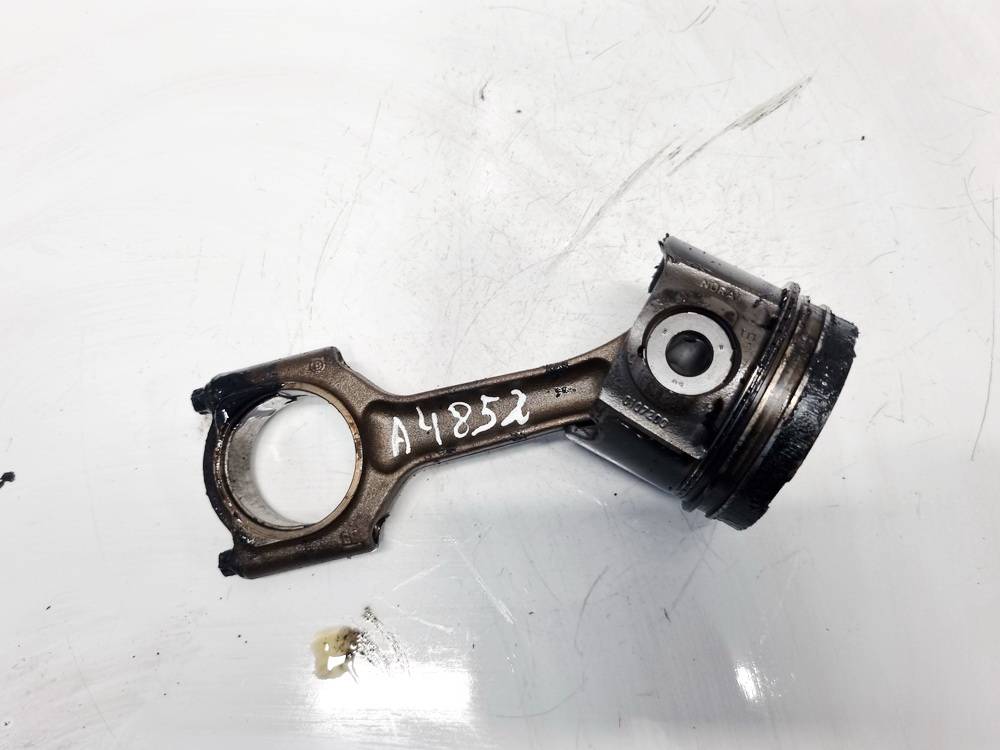 Opel Vectra 2000 Piston and Conrod (Connecting rod)