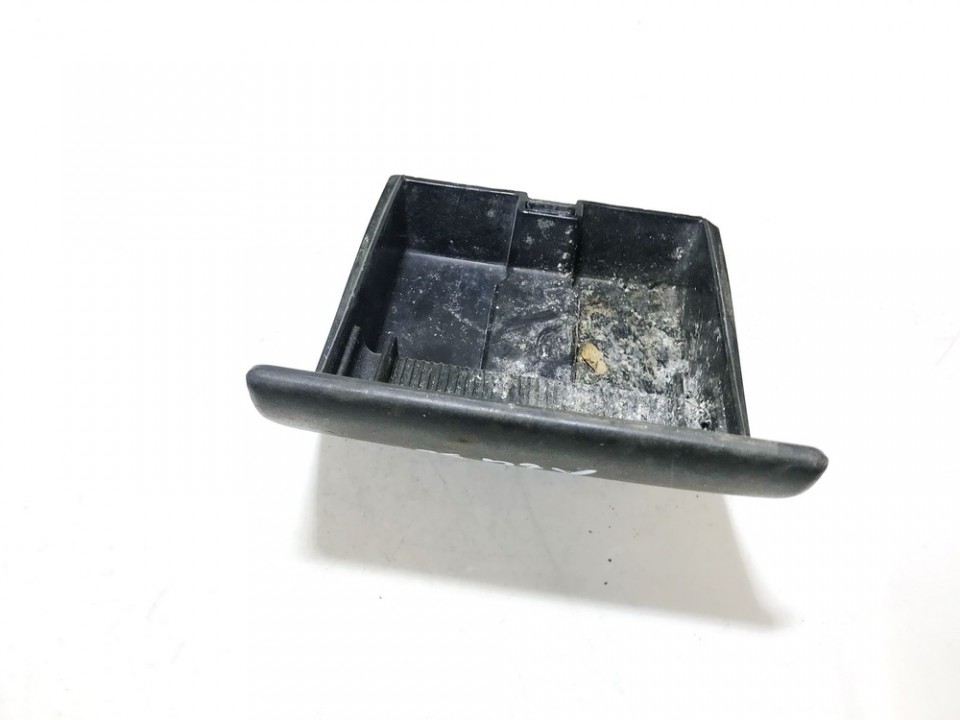 Volkswagen Golf III (1H1) Hatchback 1.9 TDI (1Z(Euro 2)) ASHTRAY 1998  1h1857309