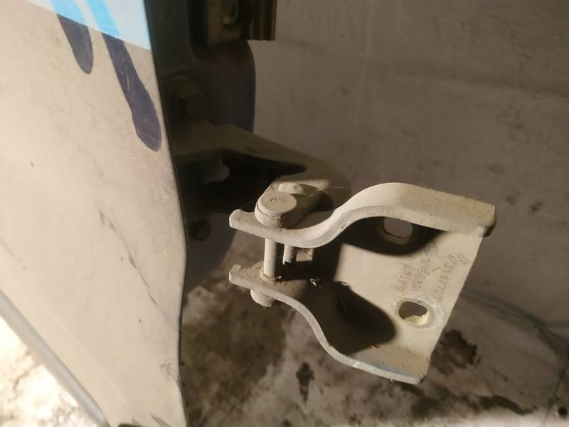 Opel Vivaro 2001 Door Hinge - FRONT