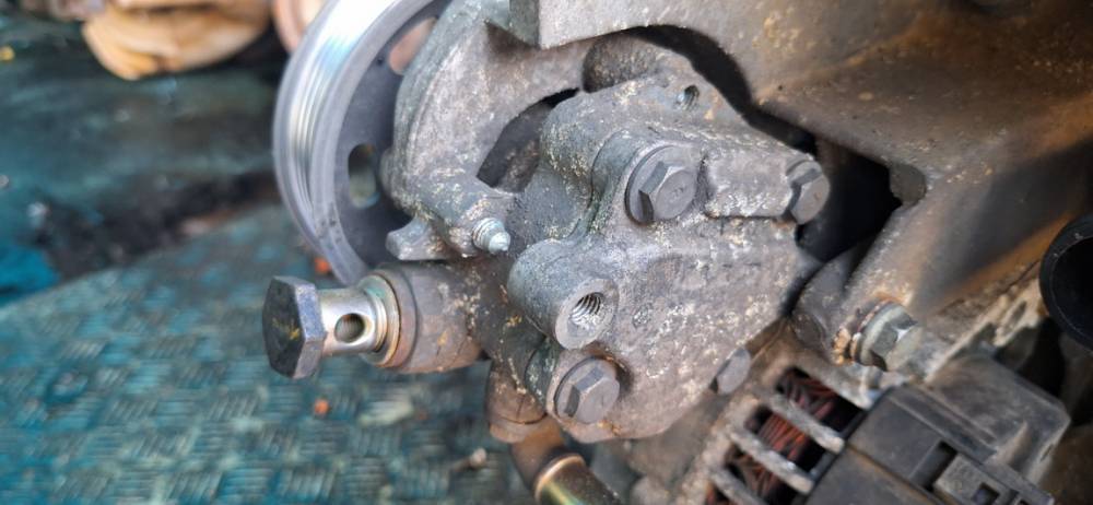 038145255B Skoda Octavia 2003 Pump assembly - Power steering pump - Thumbnail 3