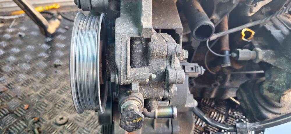 038145255B Skoda Octavia 2003 Pump assembly - Power steering pump