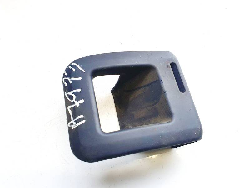 8P0885880RE Audi A3 2003 PLASTICOS-Otros repuestos del interior