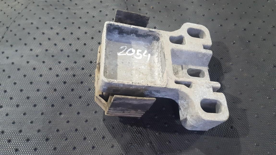 WC1025945630 Skoda Octavia 2002 Motora spilveni