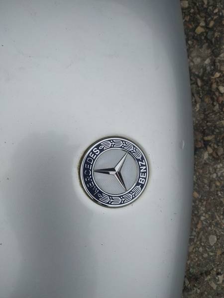 Mercedes-Benz ML-CLASS 2005 Vorne Abzeichen (Schriftzug Zeichen)