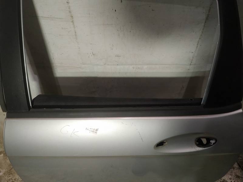 Mercedes-Benz A-CLASS 2010 Durvju stikla sloksne - AIZMUGURE PA KREISI